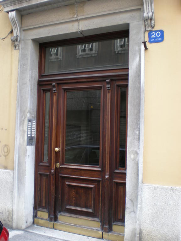 B&B Better Trieste Exteriör bild