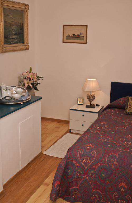 B&B Better Trieste Rum bild